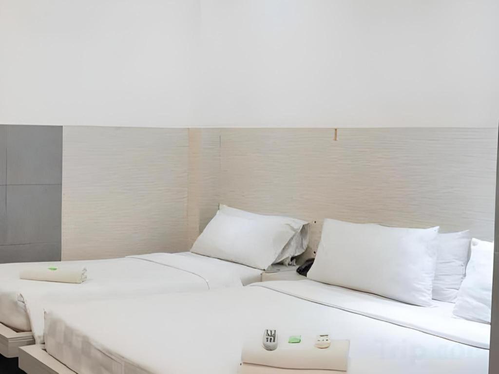 Mira Hotel Banjarmasin  Exterior foto