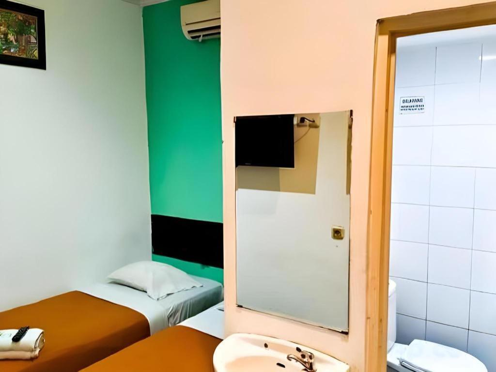 Mira Hotel Banjarmasin  Exterior foto