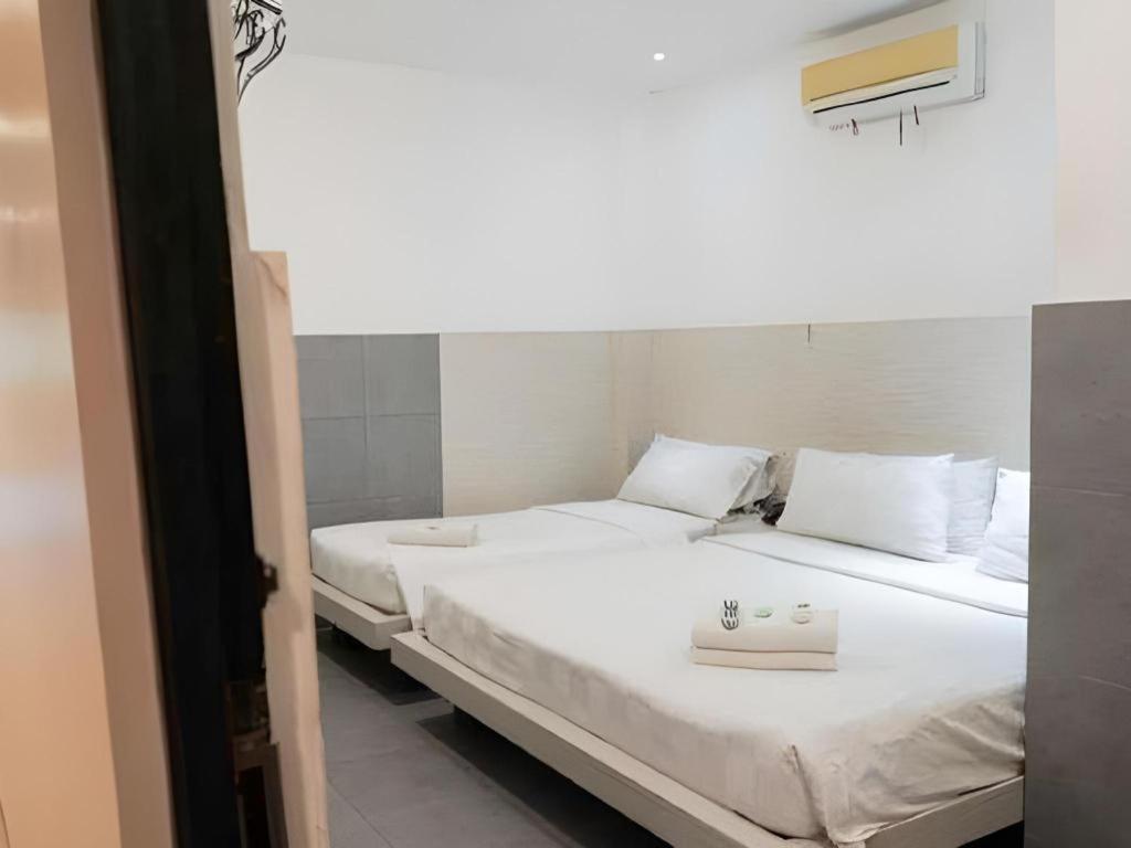 Mira Hotel Banjarmasin  Exterior foto