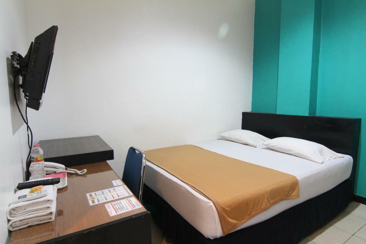 Mira Hotel Banjarmasin  Exterior foto